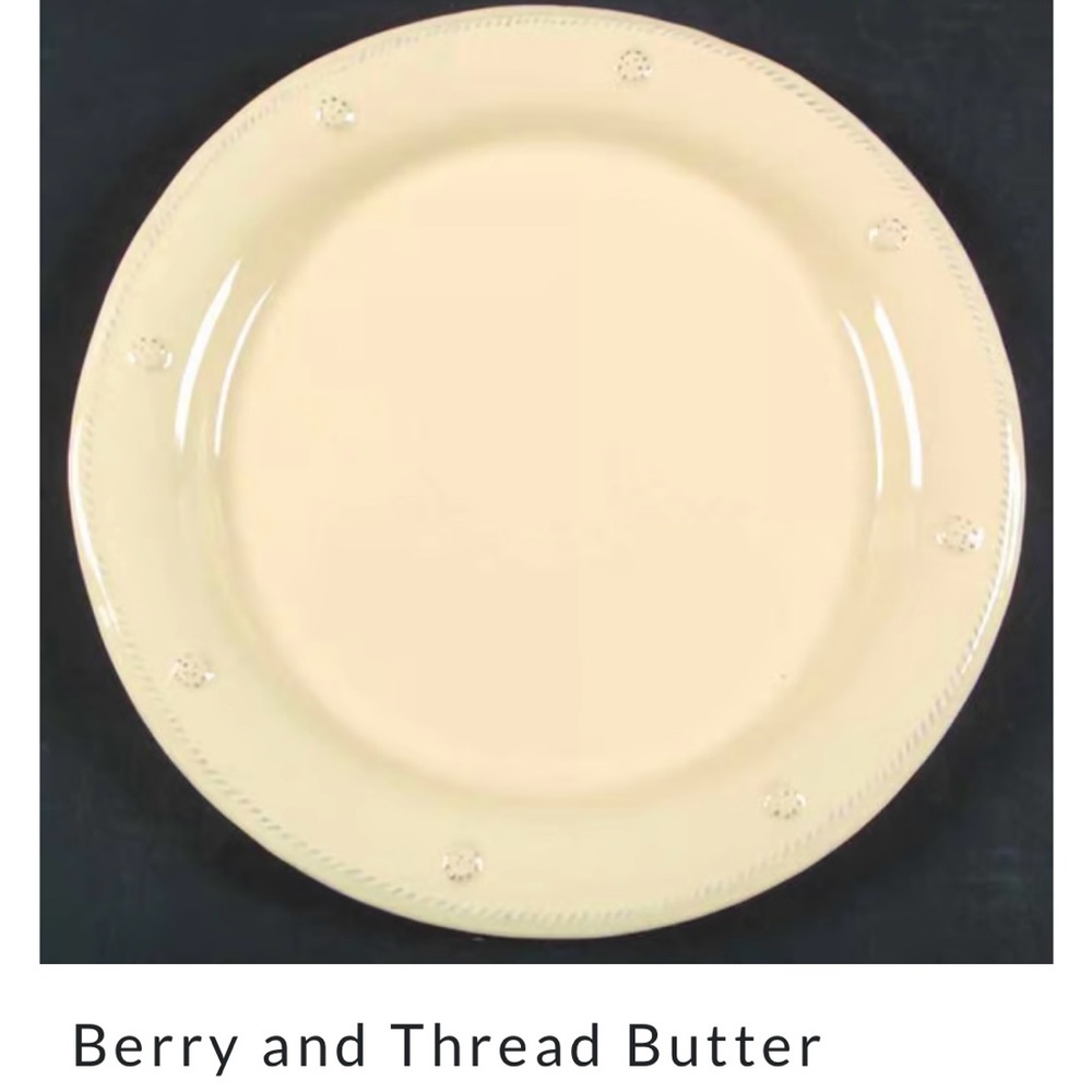 Juliska Cream Berry & Thread Dinnerware Plate